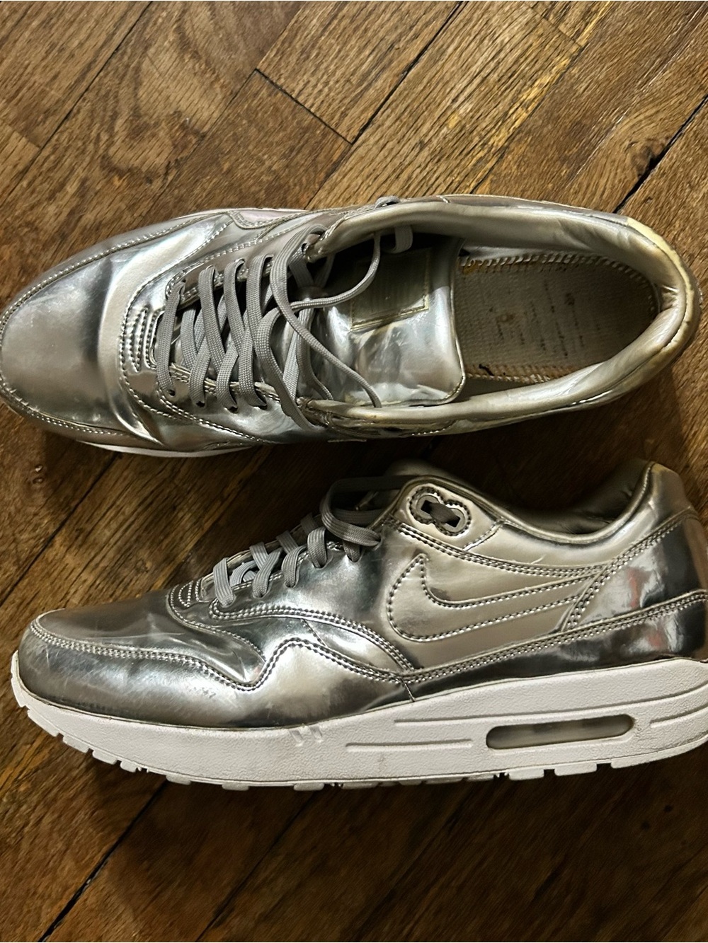 NIKE AIR MAX 1 ID LIQUID SILVER-WHITE